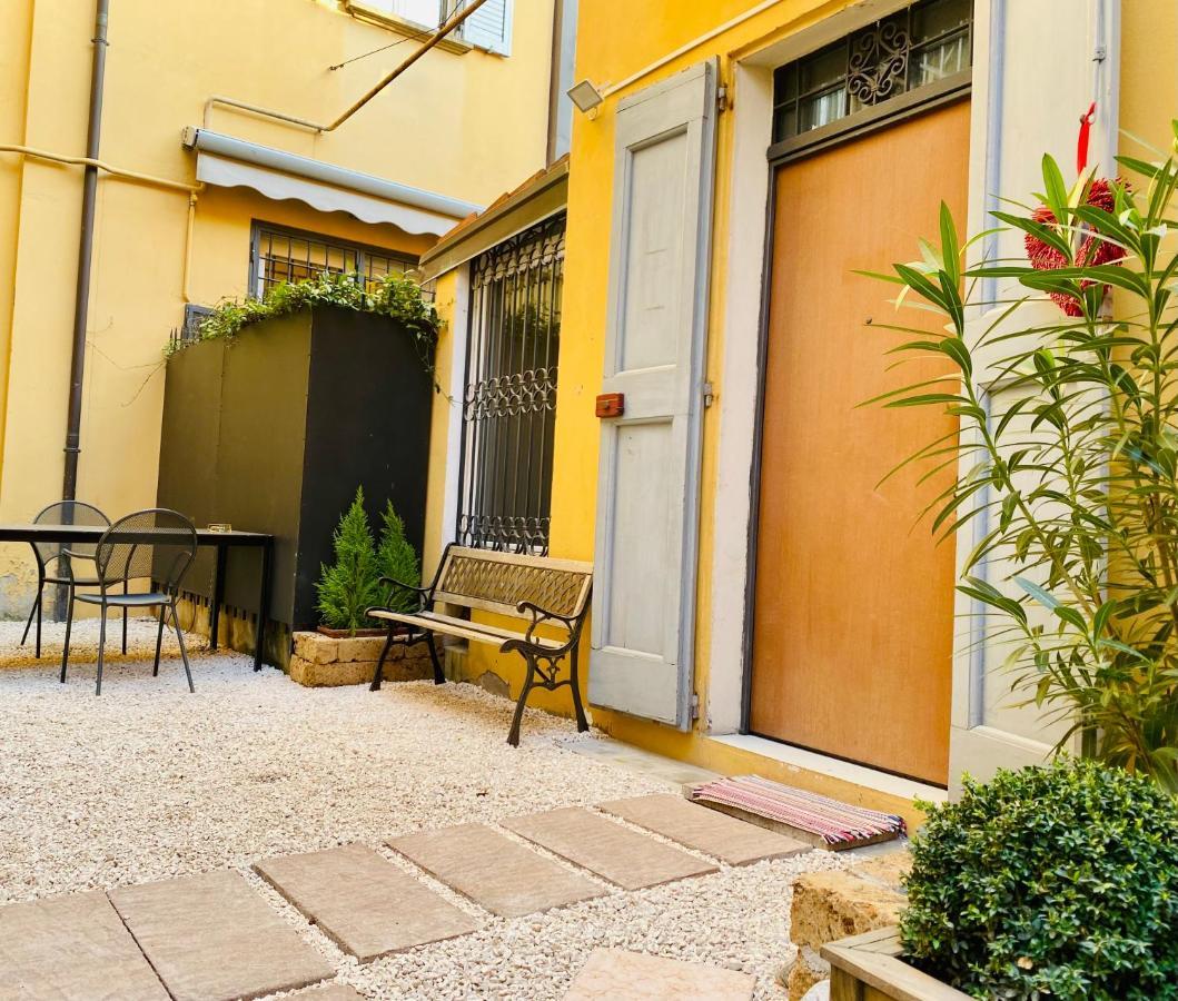 Gamberini House - Private Garden Apartment Bologna Exterior foto